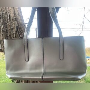 Women's Silver Tote Shoulder Bag - Sleek Everyday Carry